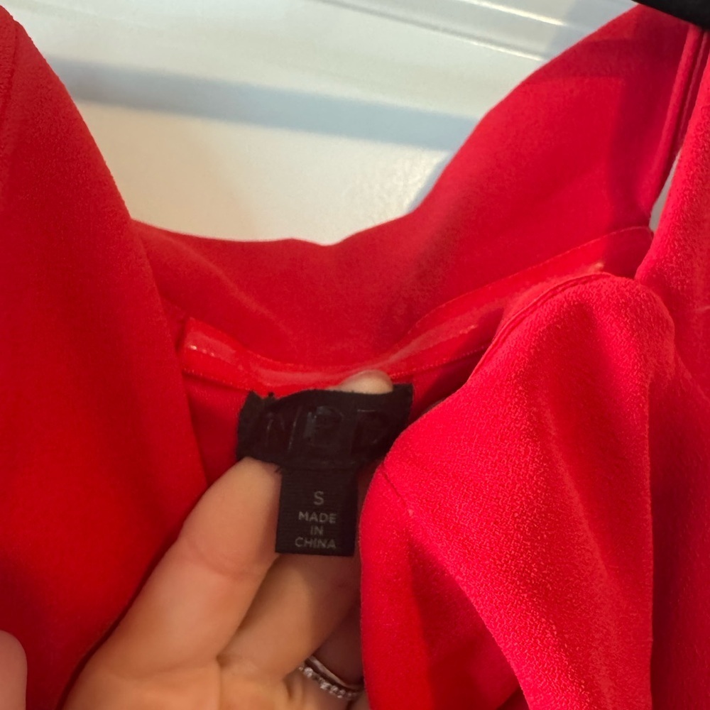 NBD NWT  REVOLVE Maracuya gown in redsize small Sexy off shoulder cut out leg - Picture 8 of 8
